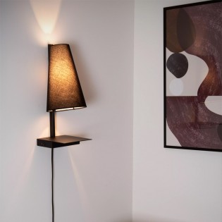 Aplique de pared con repisa y USB Gregory