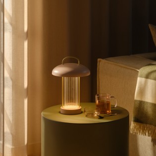 Lámpara de mesa portátil...