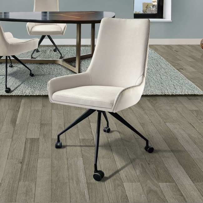 Silla con ruellas Diane