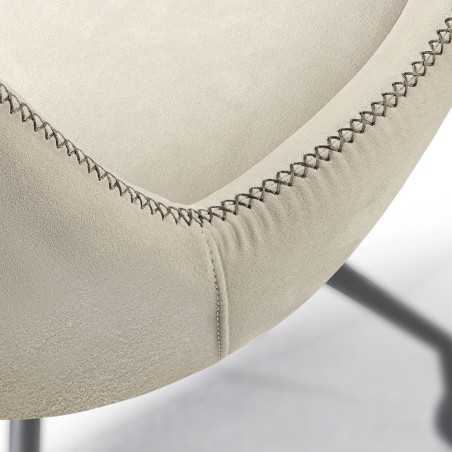 Silla con ruellas Diane