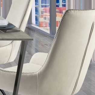 Silla con ruellas Diane