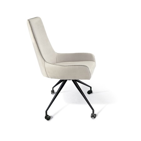 Silla con ruellas Diane