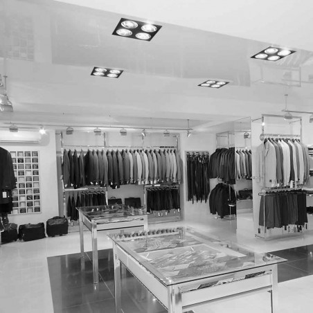  	Foco empotrable Helium (cuatro luces)